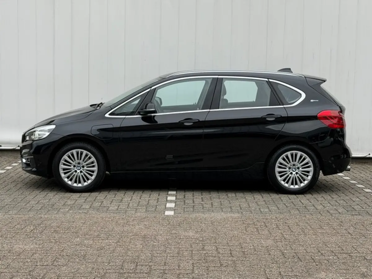 225xe Centennial High Executive met Leer, Elektische Achterklep, Climate Controle