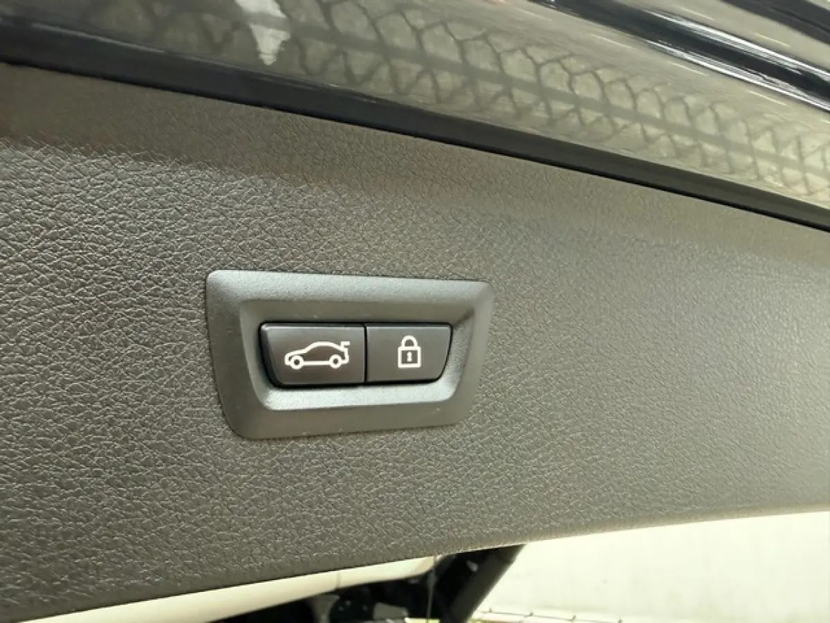 225xe Centennial High Executive met Leer, Elektische Achterklep, Climate Controle