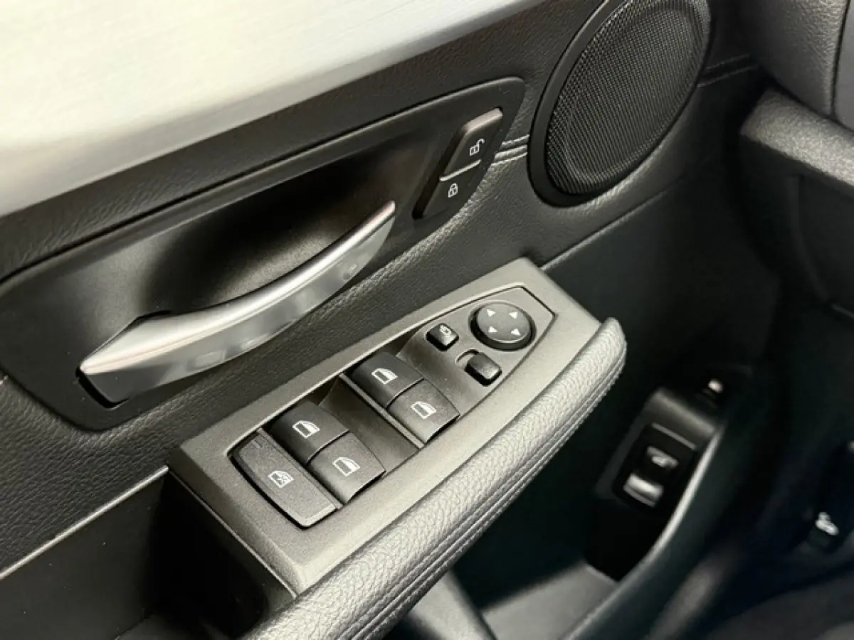 225xe Centennial High Executive met Leer, Elektische Achterklep, Climate Controle