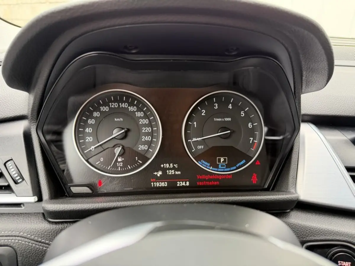 225xe Centennial High Executive met Leer, Elektische Achterklep, Climate Controle