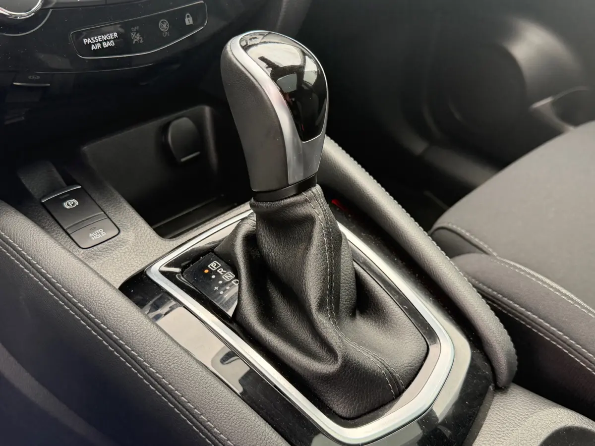1.3 DIG-T N-Connecta 160pk Automaat - Pearl White metallic - Panorama/Camera/Carplay
