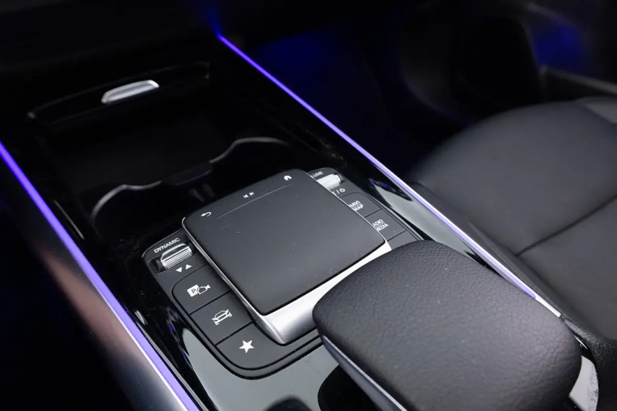 250 e Premium Plus AMG | PANORAMADAK | LEDER | PHEV