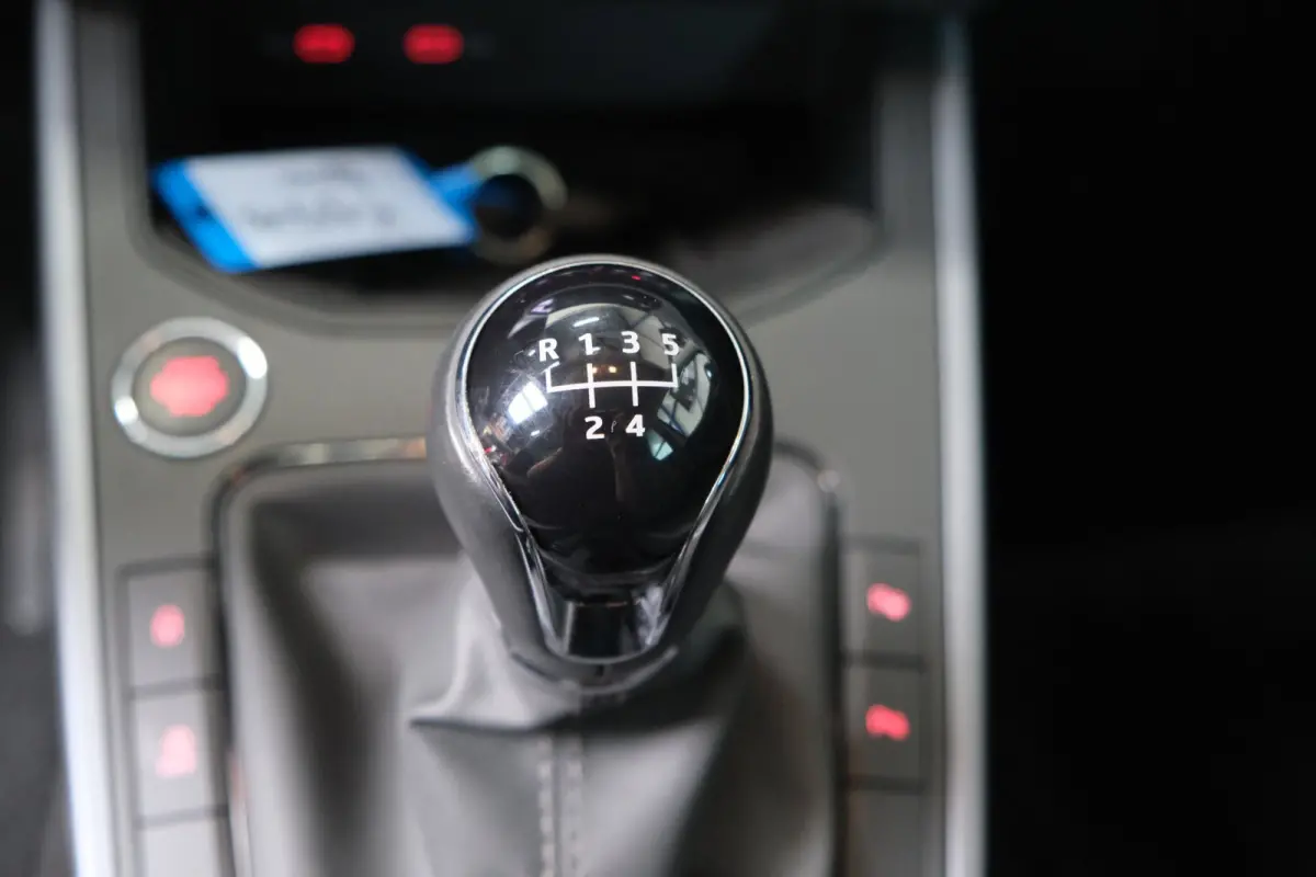 1.0 TSI Style Business Intense - N.A.P. Airco, Cruise, Navi, PDC, Carplay, Trekhaak.