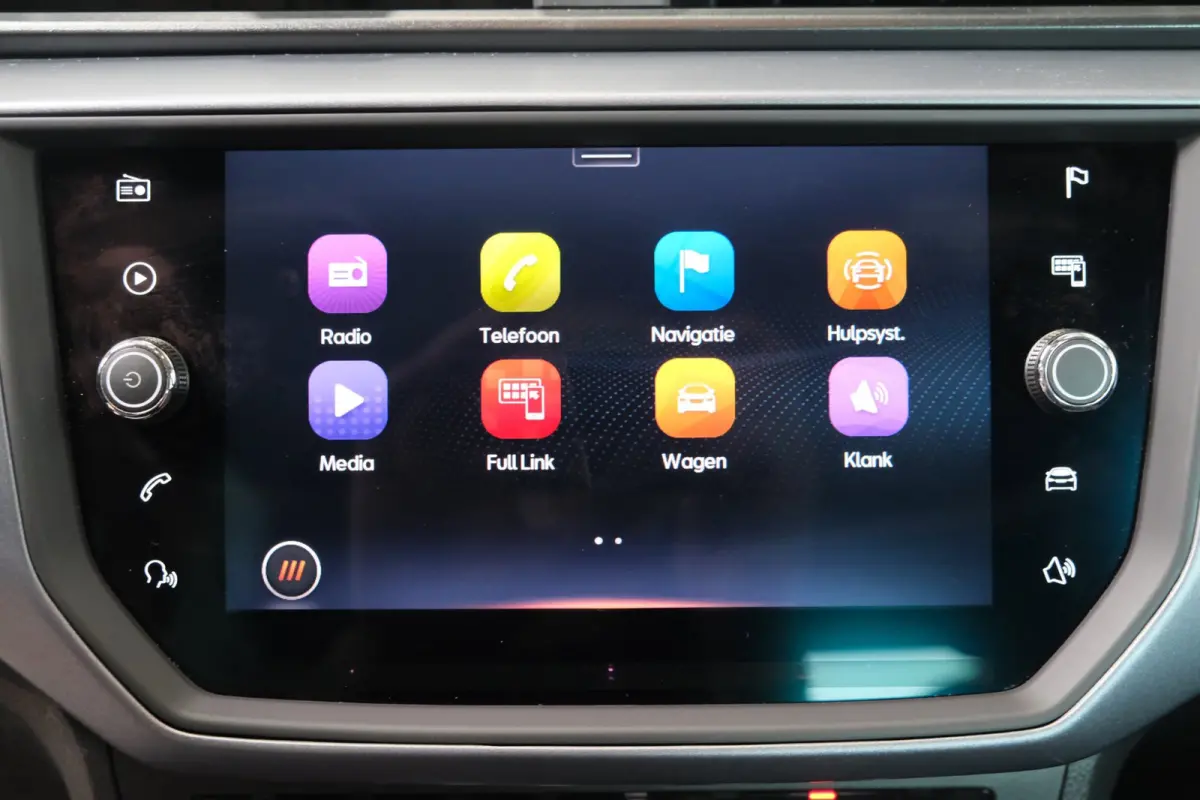 1.0 TSI Style Business Intense - N.A.P. Airco, Cruise, Navi, PDC, Carplay, Trekhaak.