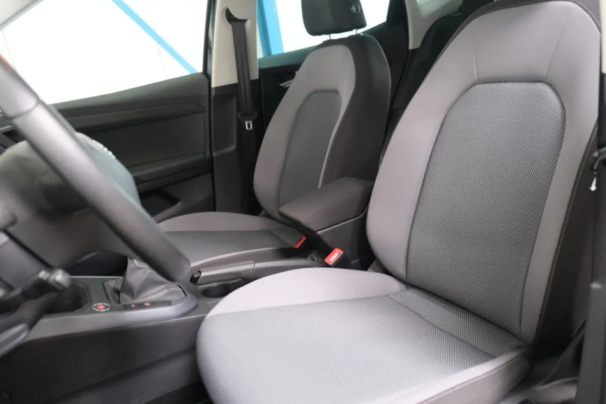 1.0 TSI Style Business Intense - N.A.P. Airco, Cruise, Navi, PDC, Carplay, Trekhaak.