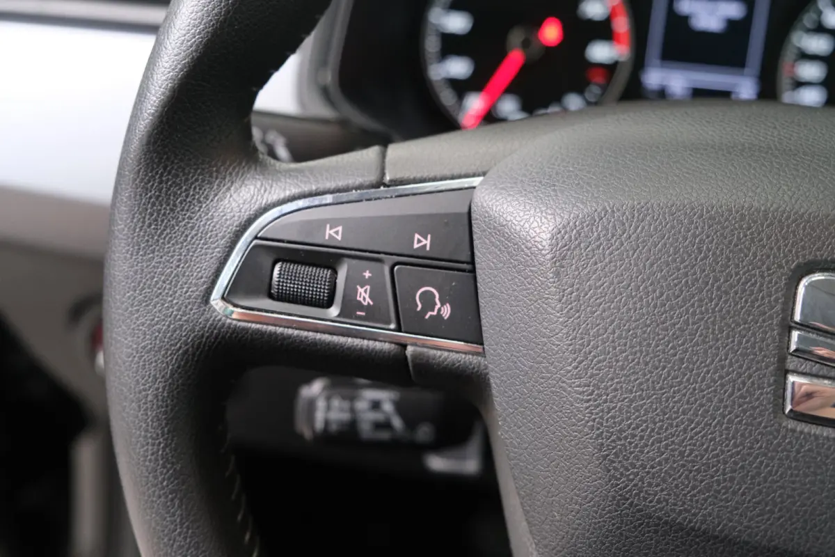 1.0 TSI Style Business Intense - N.A.P. Airco, Cruise, Navi, PDC, Carplay, Trekhaak.