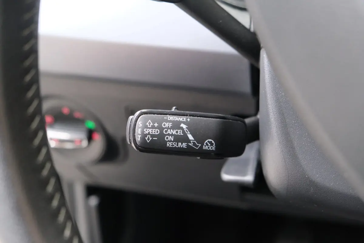1.0 TSI Style Business Intense - N.A.P. Airco, Cruise, Navi, PDC, Carplay, Trekhaak.