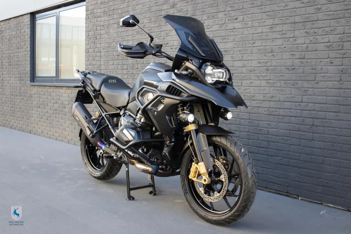 Special! / Matt zwart / Gouden accenten / Org. NL / 3.958 kilometer!