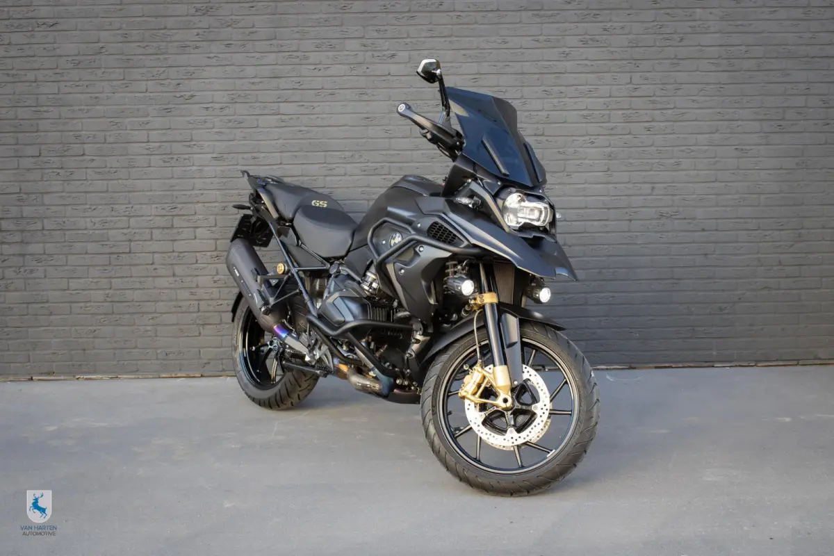 Special! / Matt zwart / Gouden accenten / Org. NL / 3.958 kilometer!