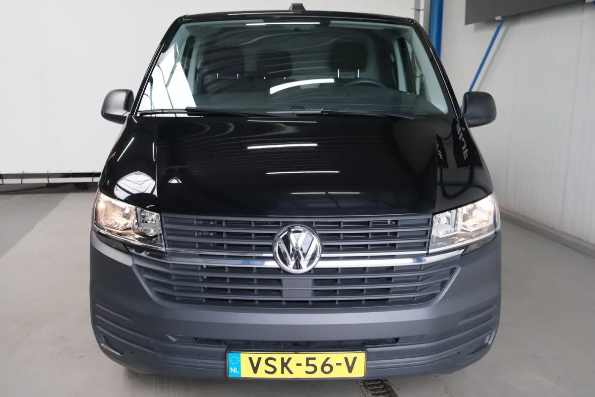 2.0 TDI 150PK L2H1 28 Comfortline Automaat - Airco, Cruise, Navi, PDC, Camera, Carplay, Trekhaak.