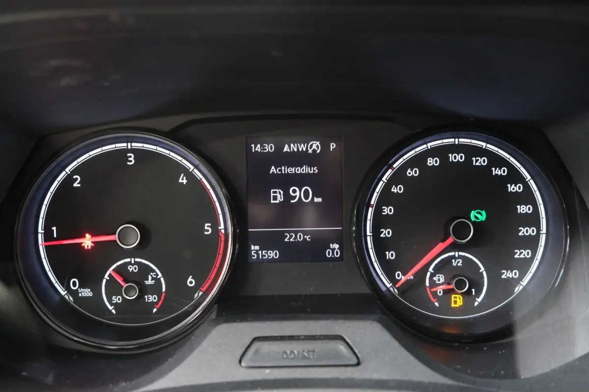 2.0 TDI 150PK L2H1 28 Comfortline Automaat - Airco, Cruise, Navi, PDC, Camera, Carplay, Trekhaak.