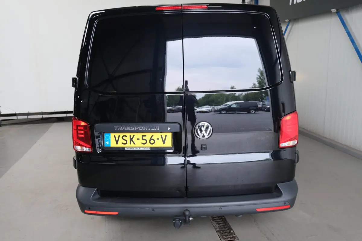 2.0 TDI 150PK L2H1 28 Comfortline Automaat - Airco, Cruise, Navi, PDC, Camera, Carplay, Trekhaak.