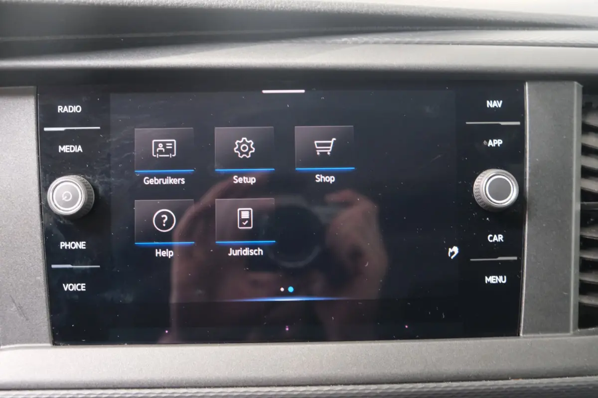 2.0 TDI 150PK L2H1 28 Comfortline Automaat - Airco, Cruise, Navi, PDC, Camera, Carplay, Trekhaak.