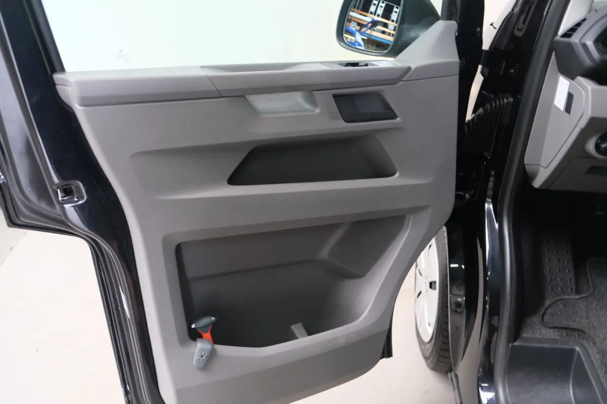 2.0 TDI 150PK L2H1 28 Comfortline Automaat - Airco, Cruise, Navi, PDC, Camera, Carplay, Trekhaak.