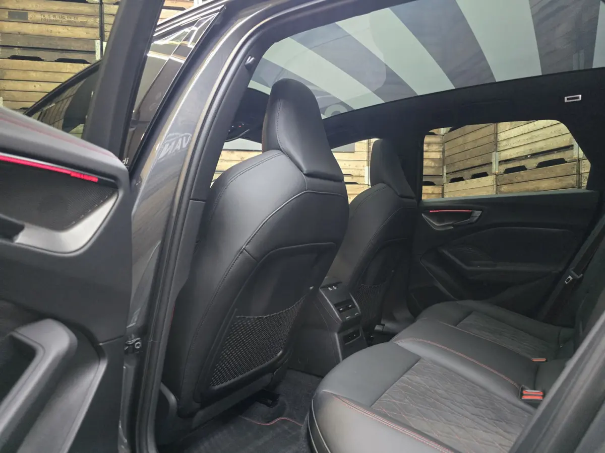 Avant 2.0 quattro S edition Competition B&O Pano Bijrijders display Trekhaak 19"LM
