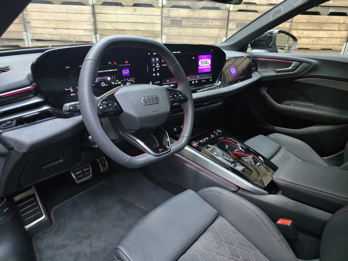Avant 2.0 quattro S edition Competition B&O Pano Bijrijders display Trekhaak 19"LM