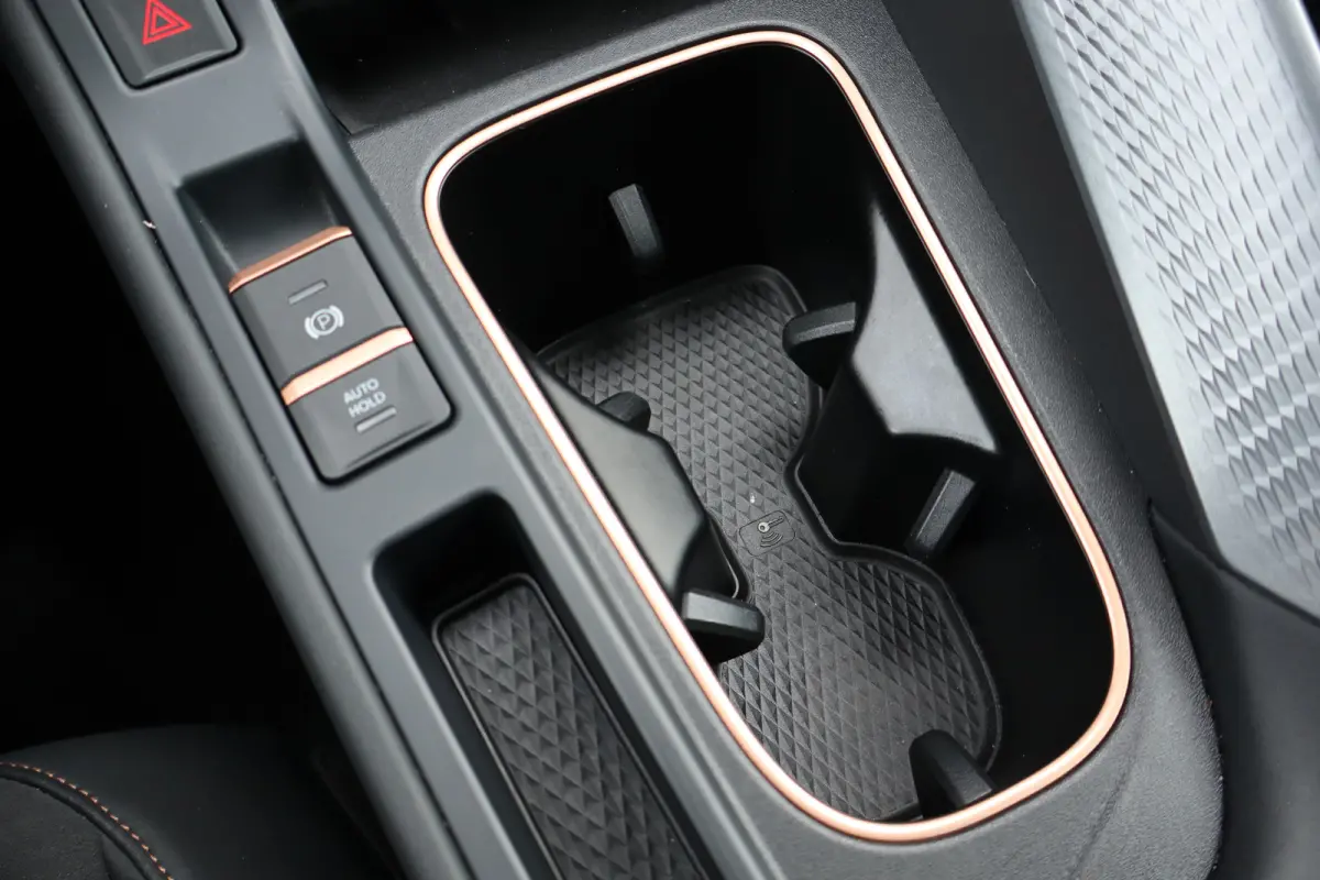 1.5 TSI e-Hybrid 272pk VZ Performance | "Immersive by Sennheiser" premium sound system package | Adaptief demping systeem | Alcantara bekleding
