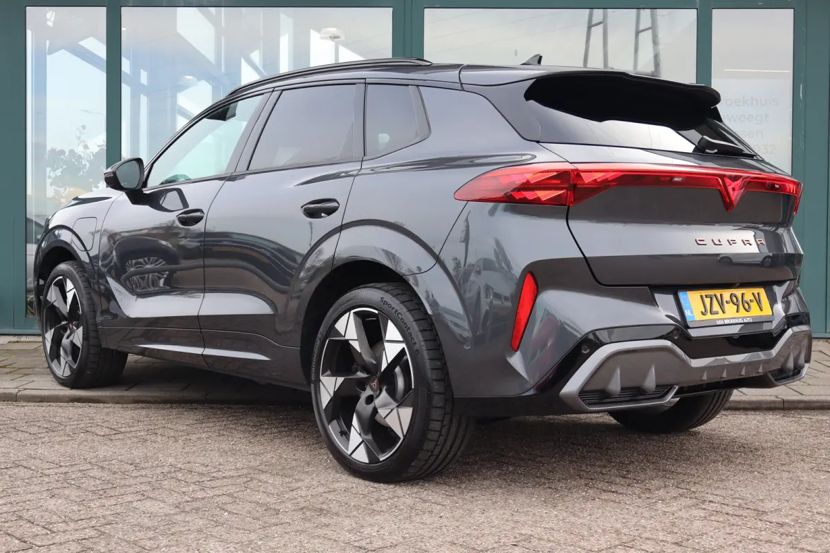 1.5 TSI e-Hybrid 272pk VZ Performance | "Immersive by Sennheiser" premium sound system package | Adaptief demping systeem | Alcantara bekleding