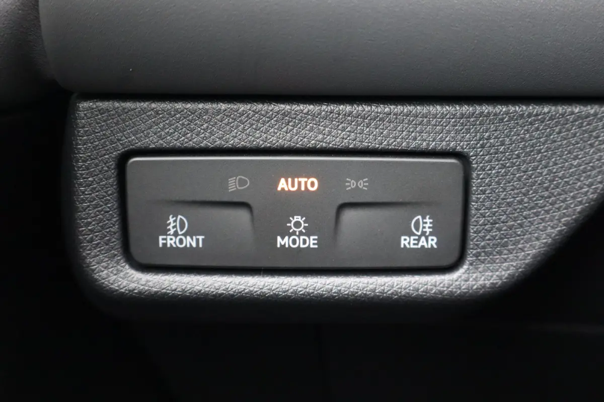 1.5 TSI e-Hybrid 272pk VZ Performance | "Immersive by Sennheiser" premium sound system package | Adaptief demping systeem | Alcantara bekleding