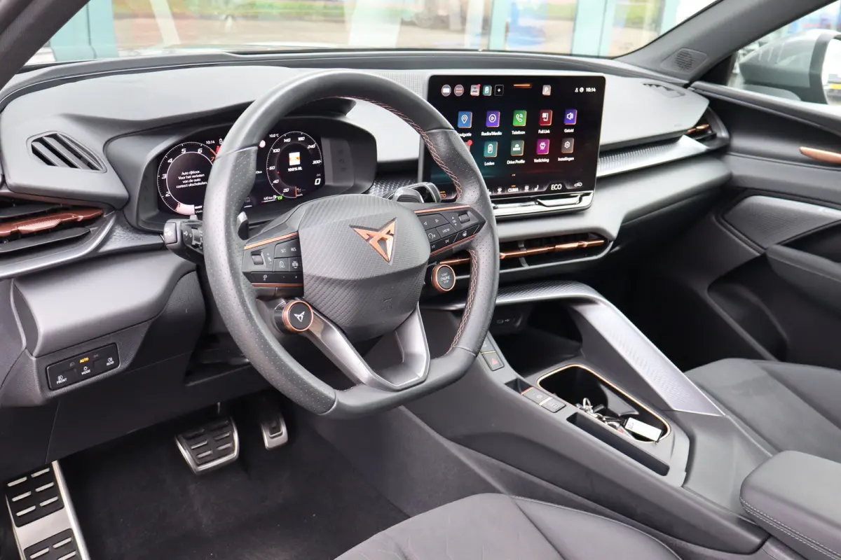 1.5 TSI e-Hybrid 272pk VZ Performance | "Immersive by Sennheiser" premium sound system package | Adaptief demping systeem | Alcantara bekleding