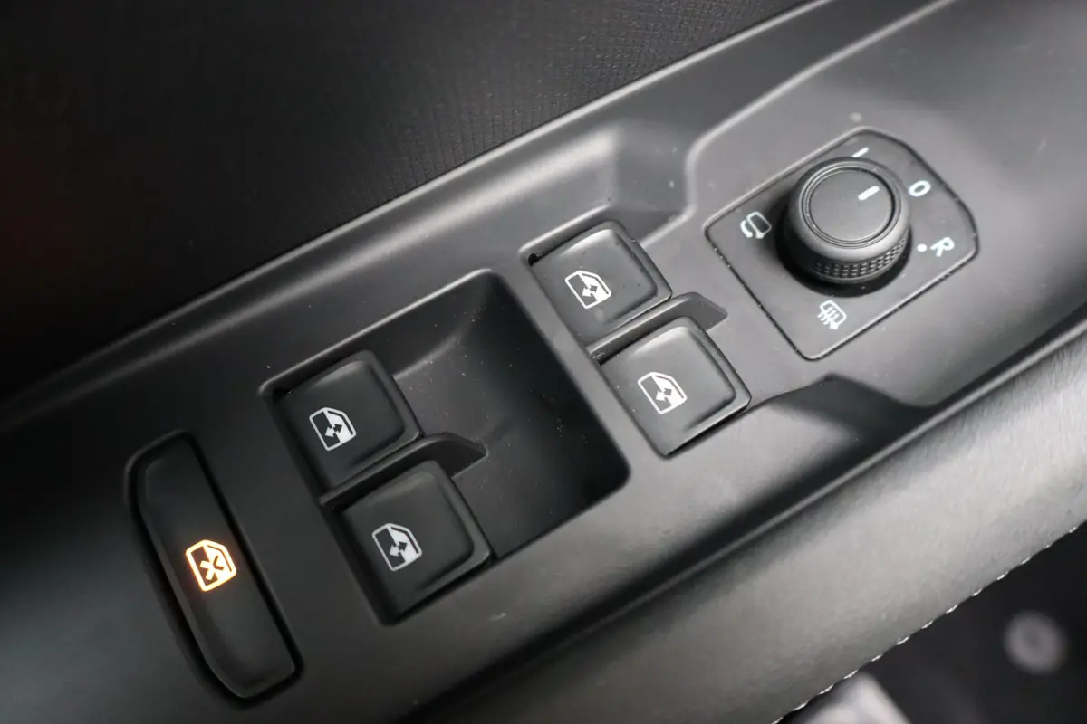 1.5 TSI e-Hybrid 272pk VZ Performance | "Immersive by Sennheiser" premium sound system package | Adaptief demping systeem | Alcantara bekleding