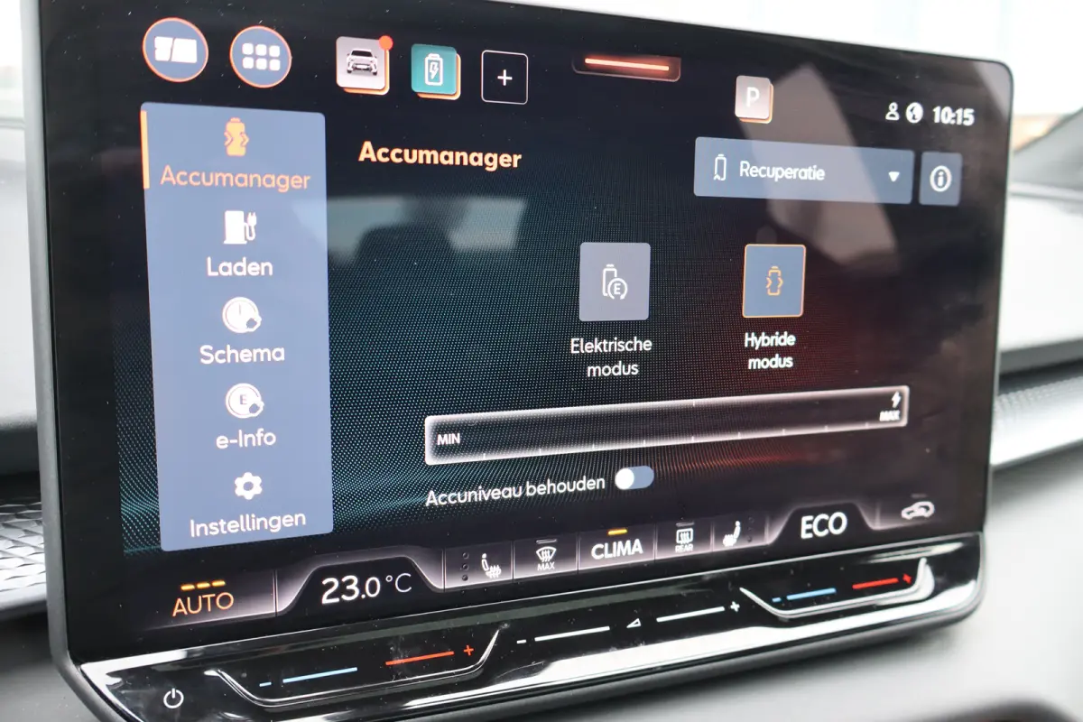 1.5 TSI e-Hybrid 272pk VZ Performance | "Immersive by Sennheiser" premium sound system package | Adaptief demping systeem | Alcantara bekleding