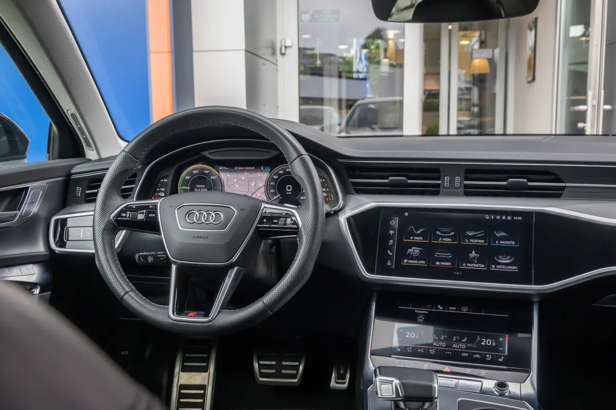 55 TFSI e quattro Pro Line S Competition | Pano | Leder | 21'' | B&O o | Cruise adaptief | Stoel ventilatie+verwarming | 360 camera | 2x Memory | Matrix LED | Dodehoek detectie | Audio insta