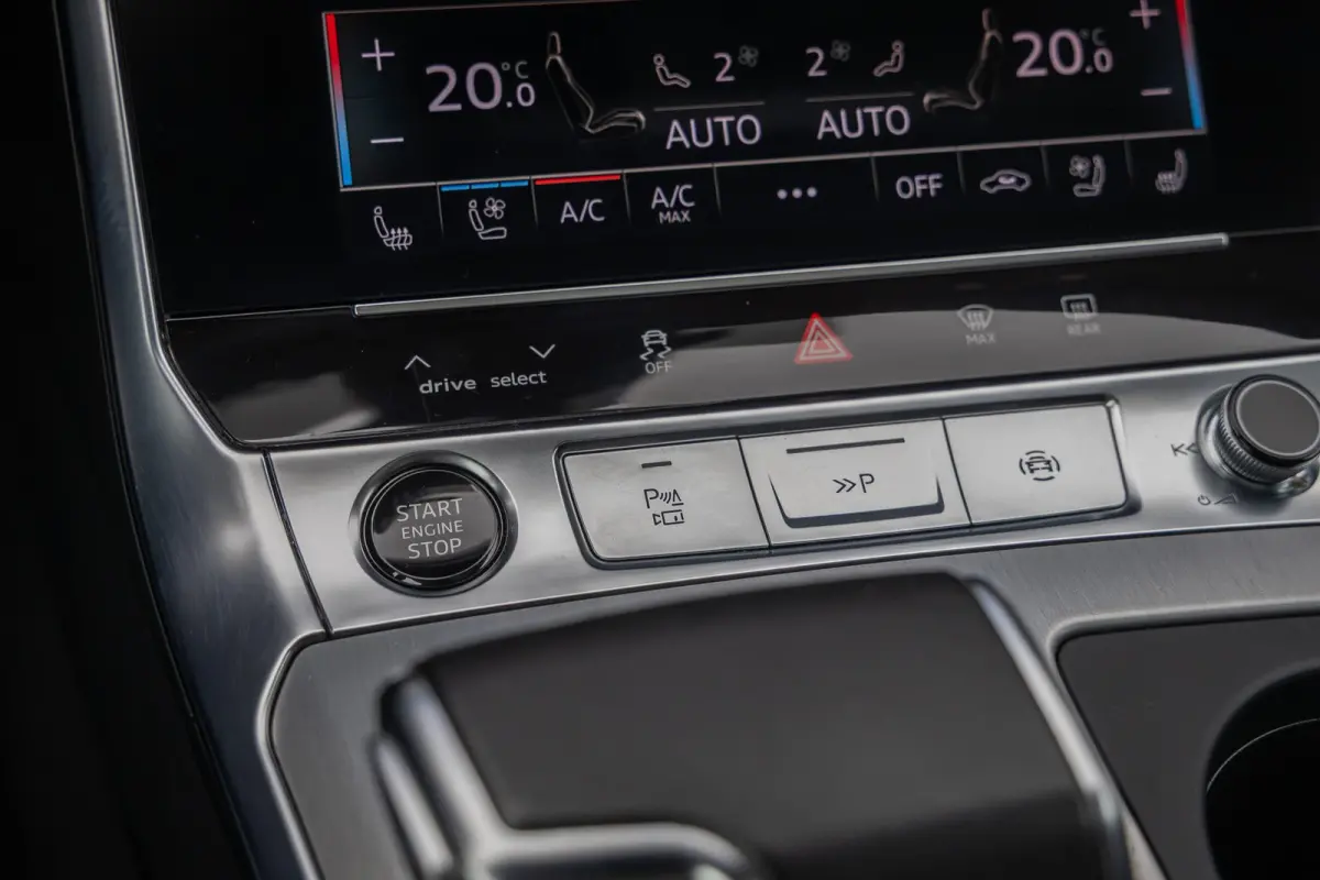 55 TFSI e quattro Pro Line S Competition | Pano | Leder | 21'' | B&O o | Cruise adaptief | Stoel ventilatie+verwarming | 360 camera | 2x Memory | Matrix LED | Dodehoek detectie | Audio insta