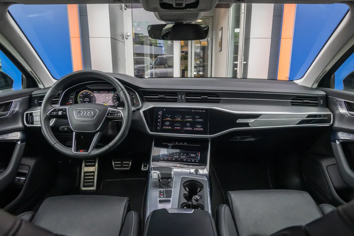 55 TFSI e quattro Pro Line S Competition | Pano | Leder | 21'' | B&O o | Cruise adaptief | Stoel ventilatie+verwarming | 360 camera | 2x Memory | Matrix LED | Dodehoek detectie | Audio insta