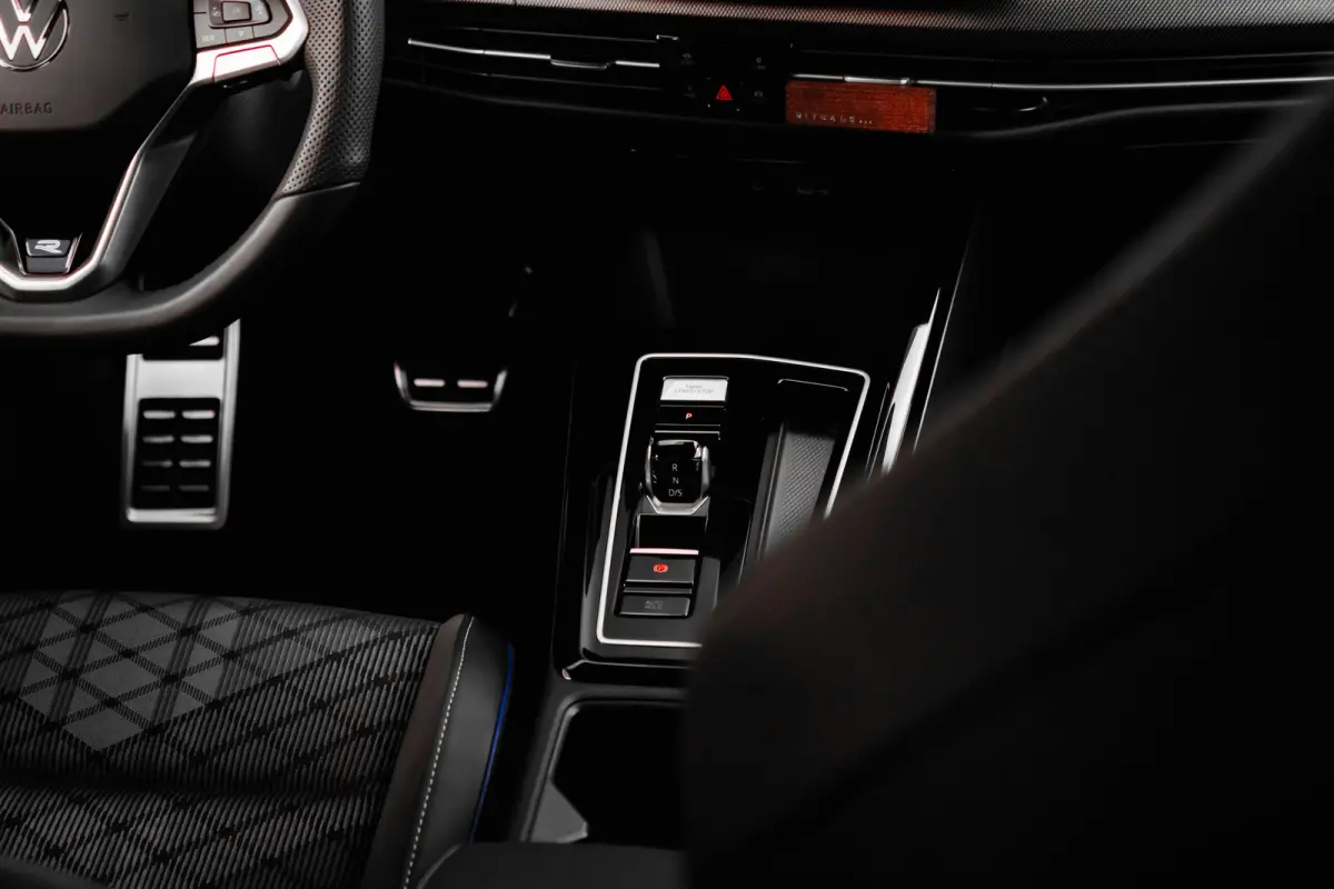 1.5 eTSI R-Line Edition 7-DSG/AUTO | Achteruitrijcamera | Airco (automatisch) | Apple Carplay/Android Auto|telefoonintegratie premium