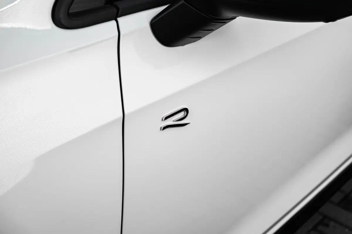 1.5 eTSI R-Line Edition 7-DSG/AUTO | Achteruitrijcamera | Airco (automatisch) | Apple Carplay/Android Auto|telefoonintegratie premium