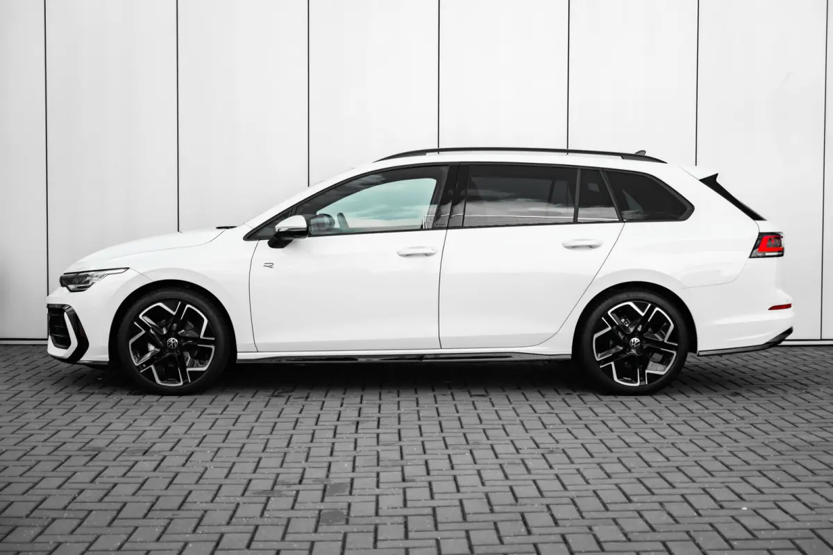 1.5 eTSI R-Line Edition 7-DSG/AUTO | Achteruitrijcamera | Airco (automatisch) | Apple Carplay/Android Auto|telefoonintegratie premium