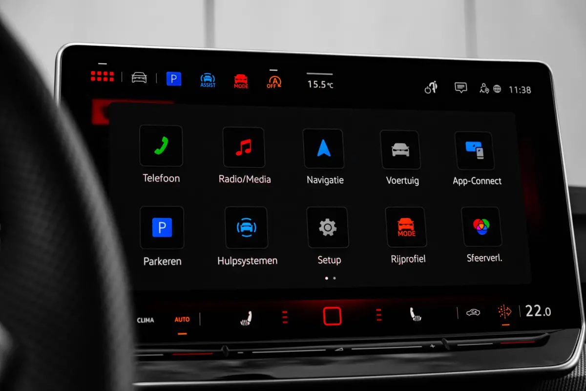 1.5 eTSI R-Line Edition 7-DSG/AUTO | Achteruitrijcamera | Airco (automatisch) | Apple Carplay/Android Auto|telefoonintegratie premium