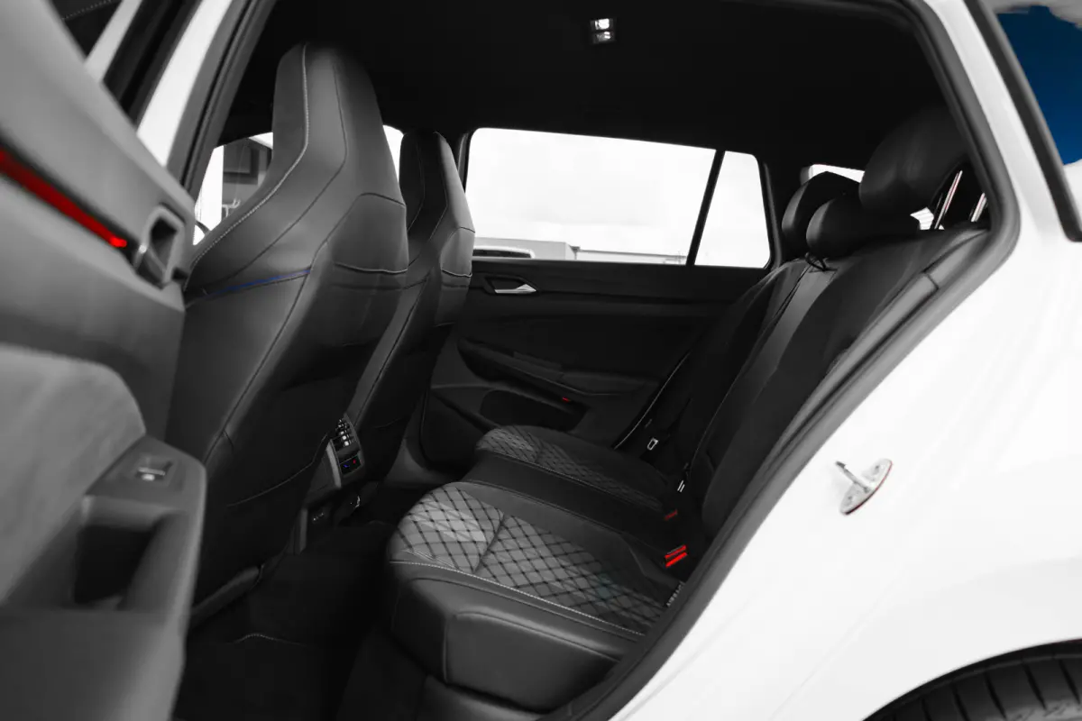 1.5 eTSI R-Line Edition 7-DSG/AUTO | Achteruitrijcamera | Airco (automatisch) | Apple Carplay/Android Auto|telefoonintegratie premium