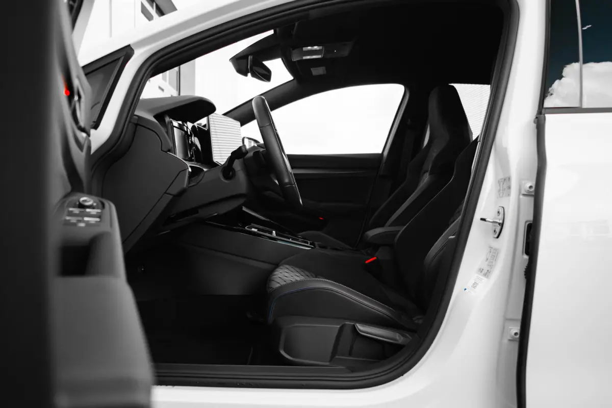 1.5 eTSI R-Line Edition 7-DSG/AUTO | Achteruitrijcamera | Airco (automatisch) | Apple Carplay/Android Auto|telefoonintegratie premium