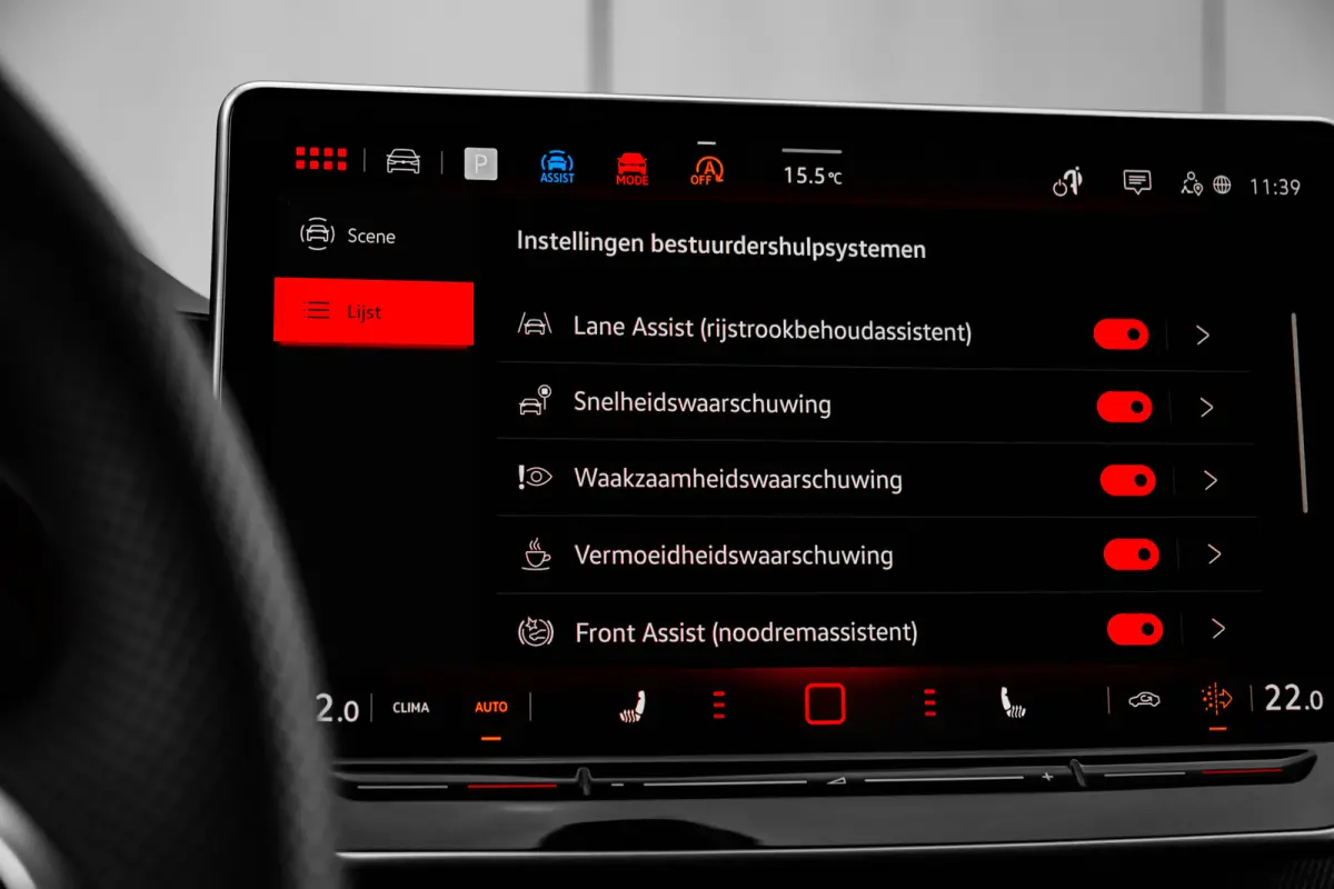 1.5 eTSI R-Line Edition 7-DSG/AUTO | Achteruitrijcamera | Airco (automatisch) | Apple Carplay/Android Auto|telefoonintegratie premium