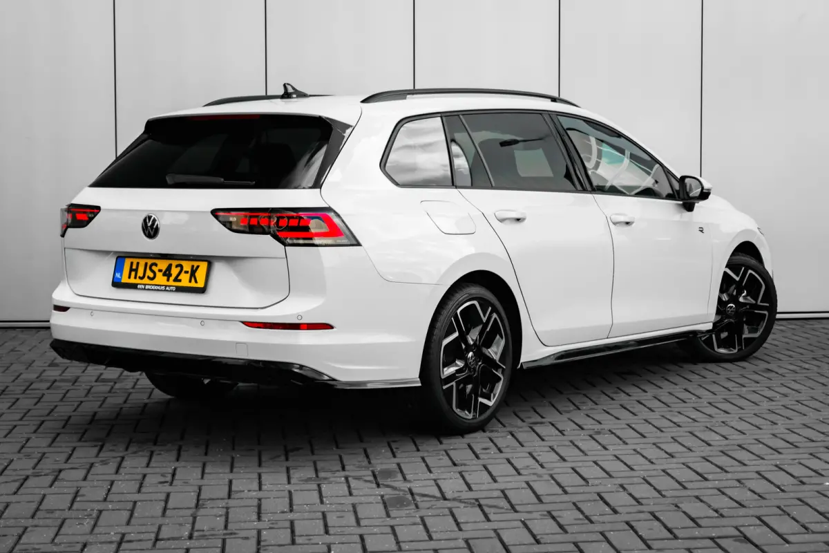 1.5 eTSI R-Line Edition 7-DSG/AUTO | Achteruitrijcamera | Airco (automatisch) | Apple Carplay/Android Auto|telefoonintegratie premium