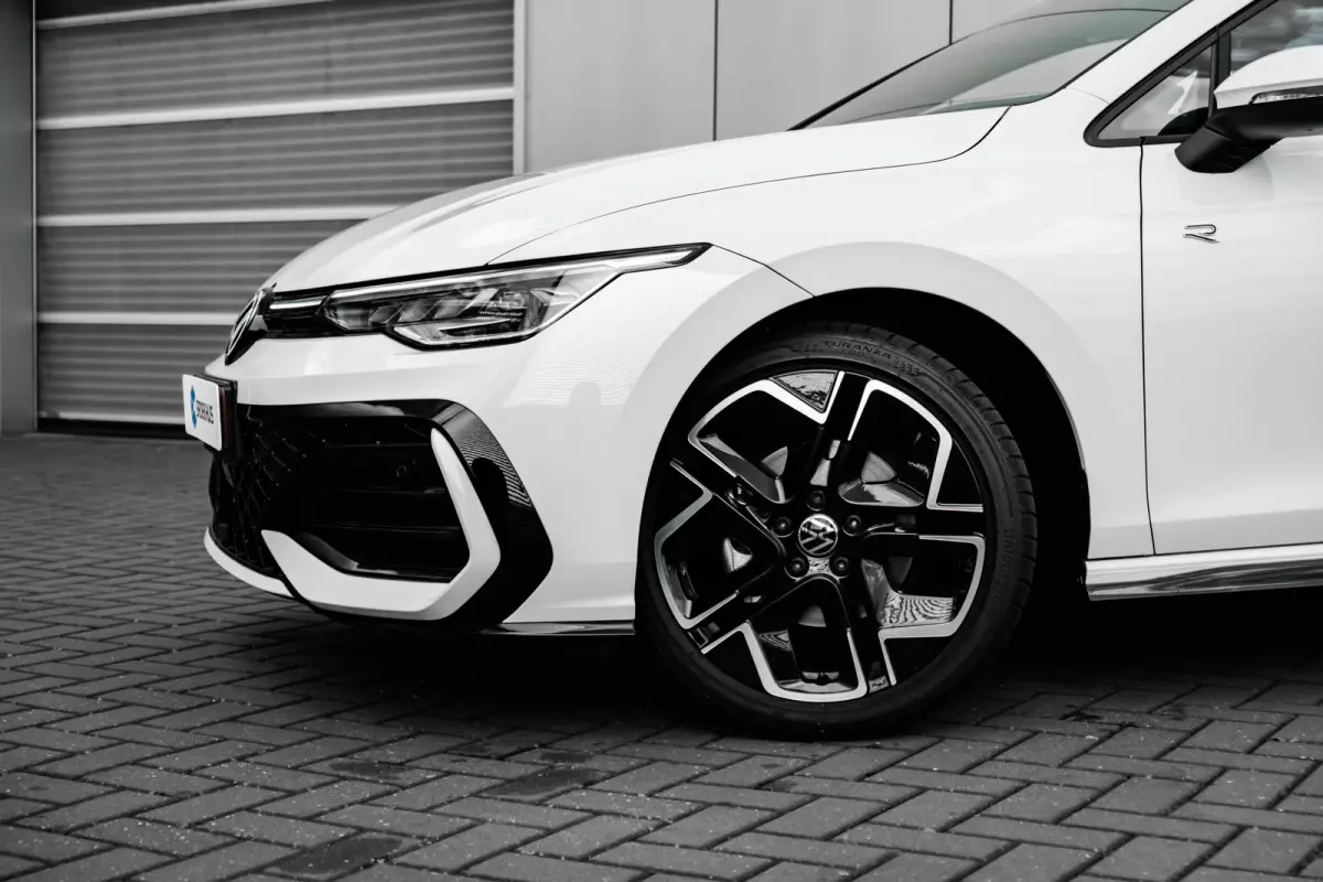 1.5 eTSI R-Line Edition 7-DSG/AUTO | Achteruitrijcamera | Airco (automatisch) | Apple Carplay/Android Auto|telefoonintegratie premium