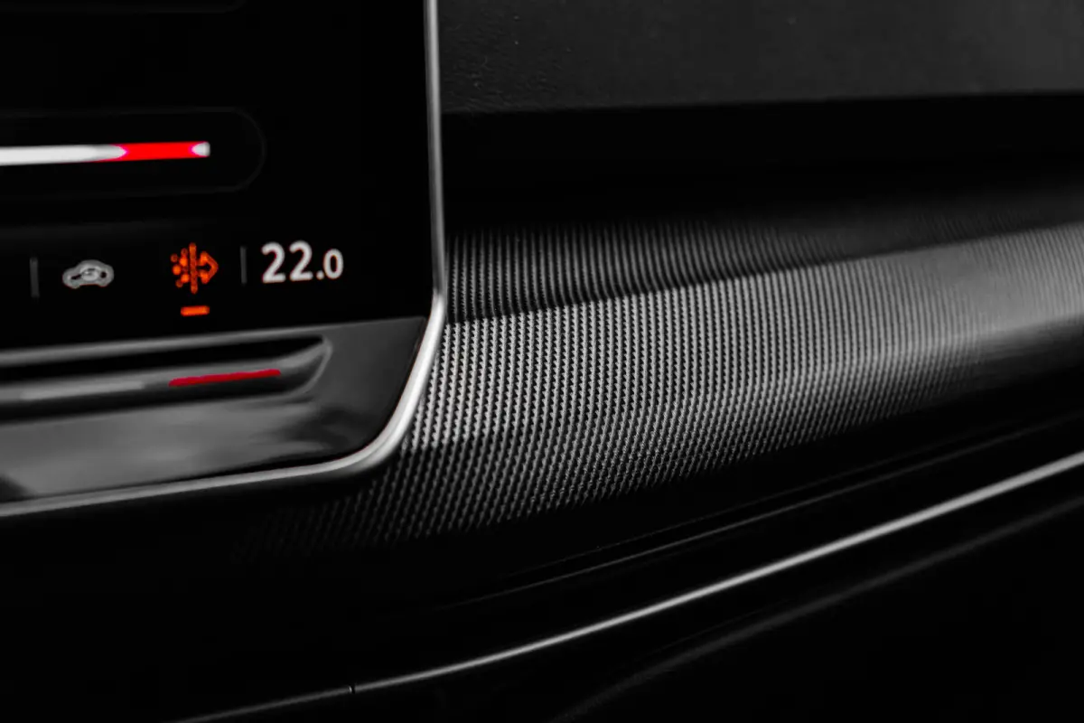 1.5 eTSI R-Line Edition 7-DSG/AUTO | Achteruitrijcamera | Airco (automatisch) | Apple Carplay/Android Auto|telefoonintegratie premium