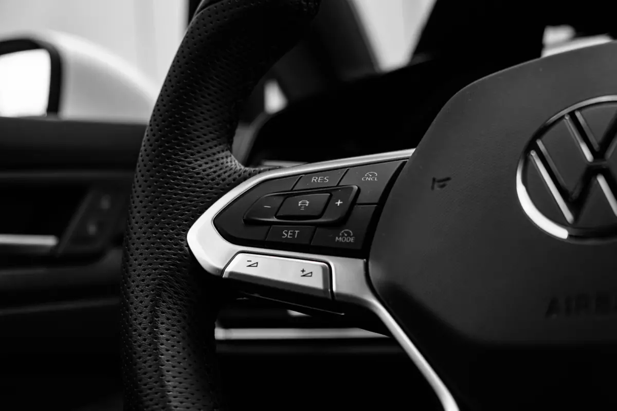 1.5 eTSI R-Line Edition 7-DSG/AUTO | Achteruitrijcamera | Airco (automatisch) | Apple Carplay/Android Auto|telefoonintegratie premium
