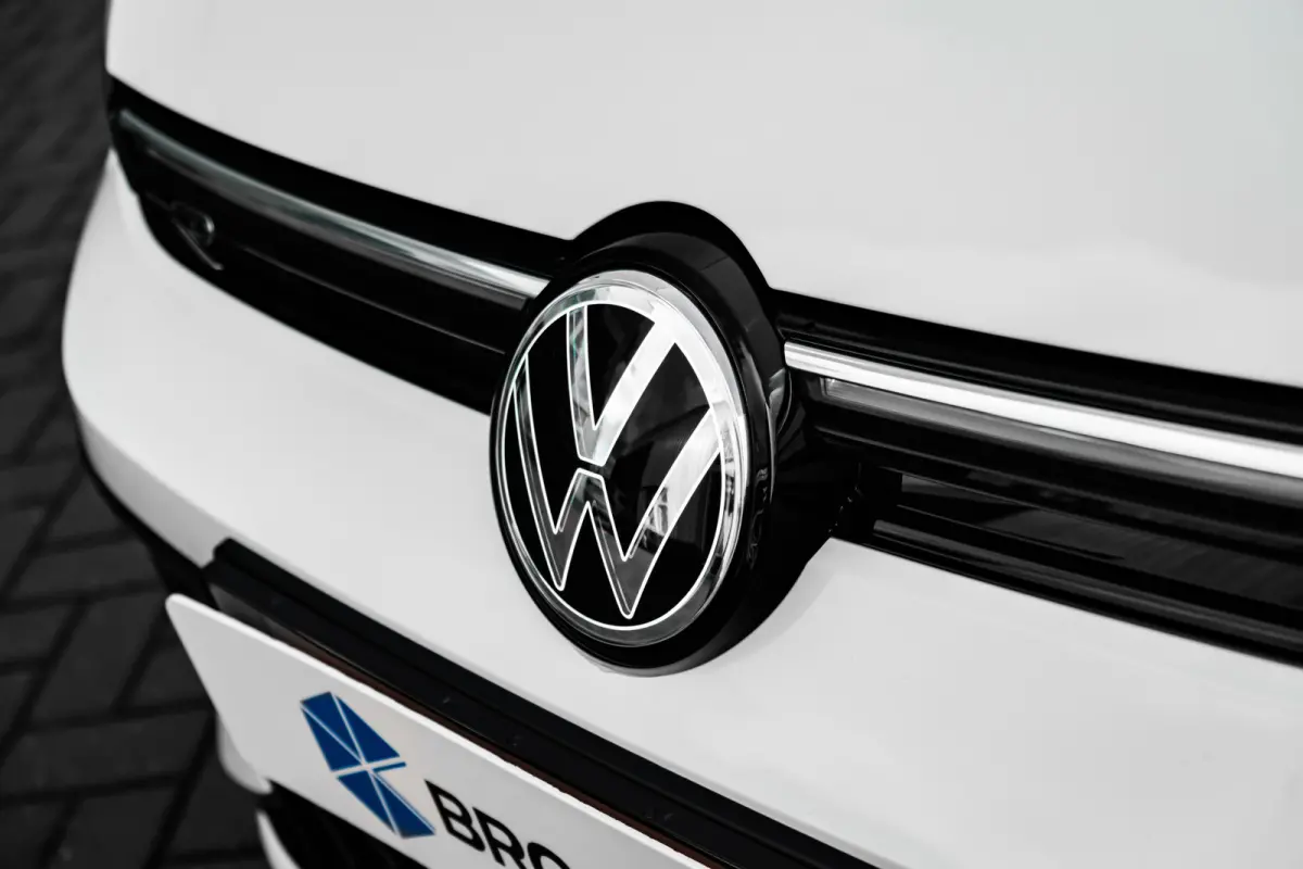 1.5 eTSI R-Line Edition 7-DSG/AUTO | Achteruitrijcamera | Airco (automatisch) | Apple Carplay/Android Auto|telefoonintegratie premium