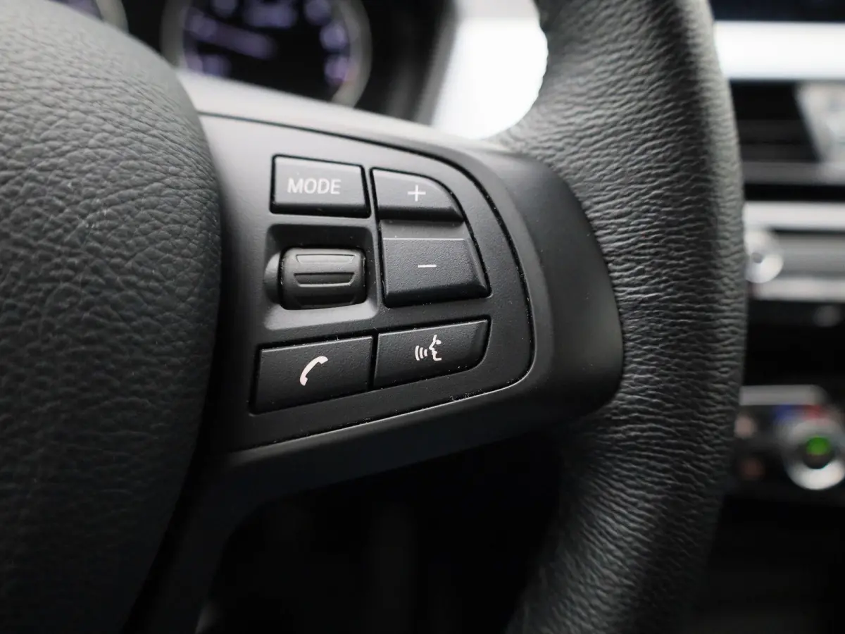 sDrive 18i | Airco | Navigatie | Parkeersensoren |