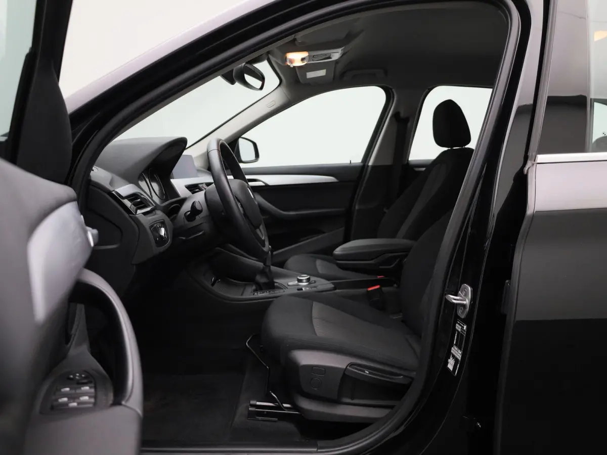 sDrive 18i | Airco | Navigatie | Parkeersensoren |