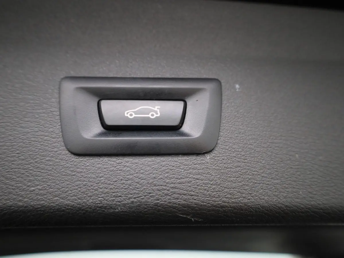 sDrive 18i | Airco | Navigatie | Parkeersensoren |