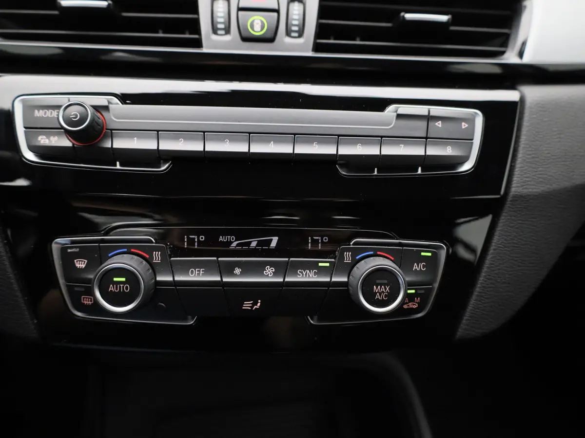 sDrive 18i | Airco | Navigatie | Parkeersensoren |