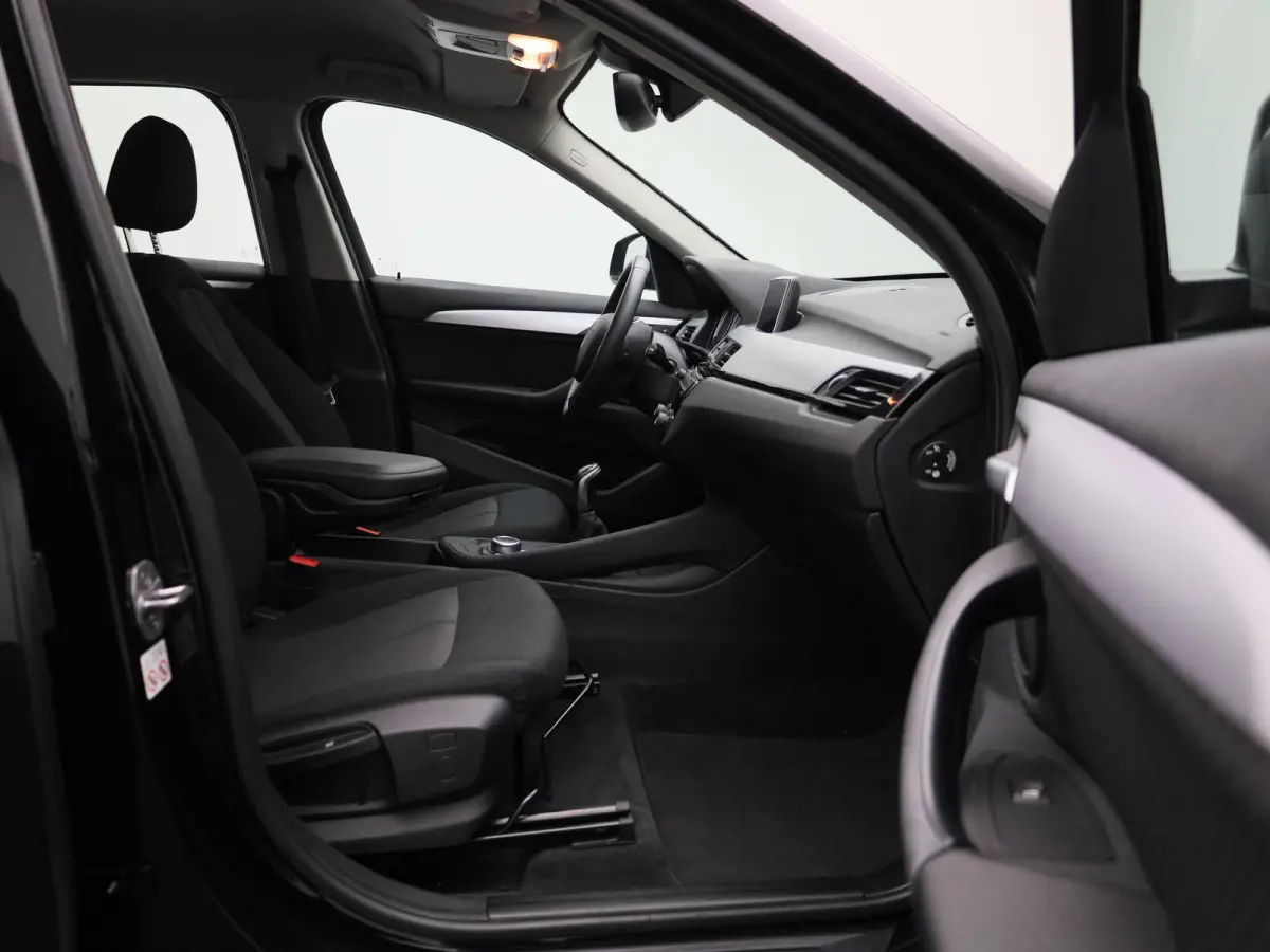 sDrive 18i | Airco | Navigatie | Parkeersensoren |