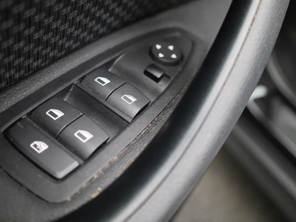 sDrive 18i | Airco | Navigatie | Parkeersensoren |