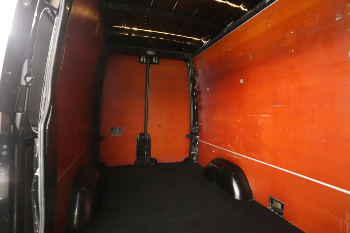 314 2.2 CDI L2H2 | 2800kg Trekgew. | Automaat | Airco | 3 Zits | Camera | Trekhaak