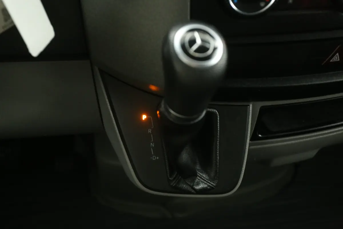 314 2.2 CDI L2H2 | 2800kg Trekgew. | Automaat | Airco | 3 Zits | Camera | Trekhaak