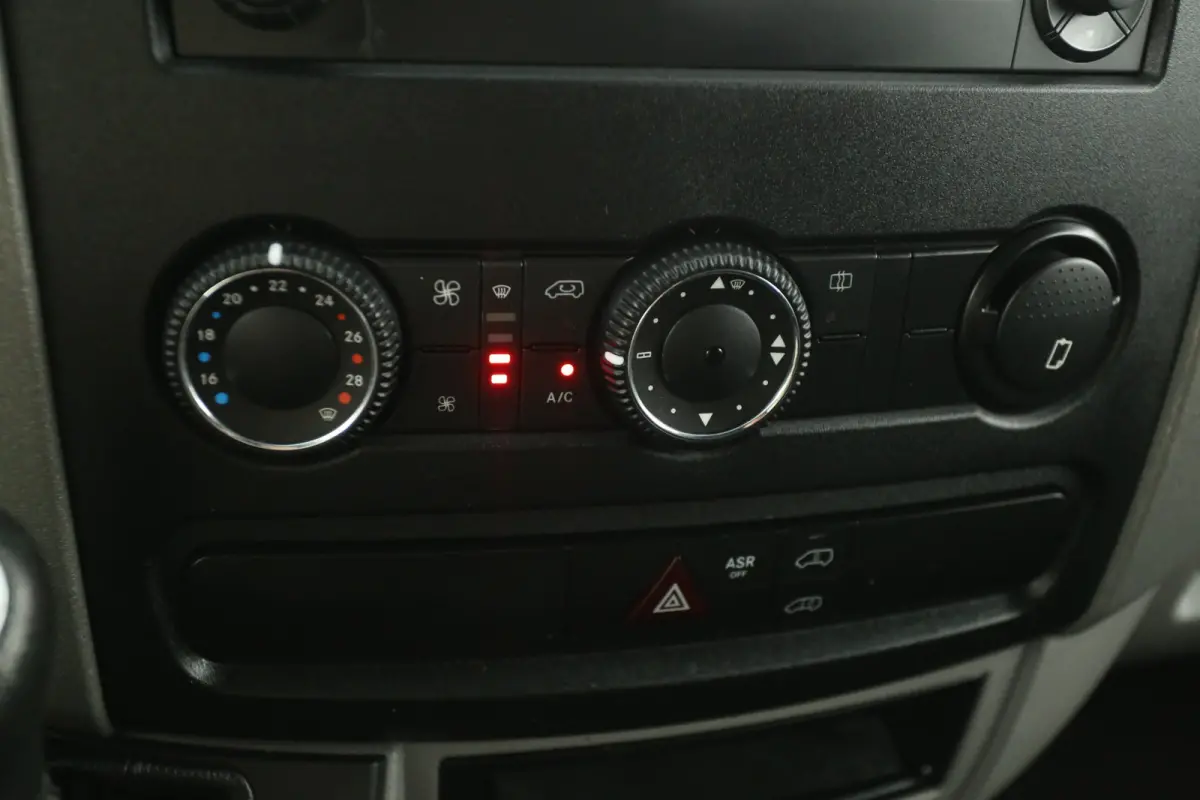 314 2.2 CDI L2H2 | 2800kg Trekgew. | Automaat | Airco | 3 Zits | Camera | Trekhaak